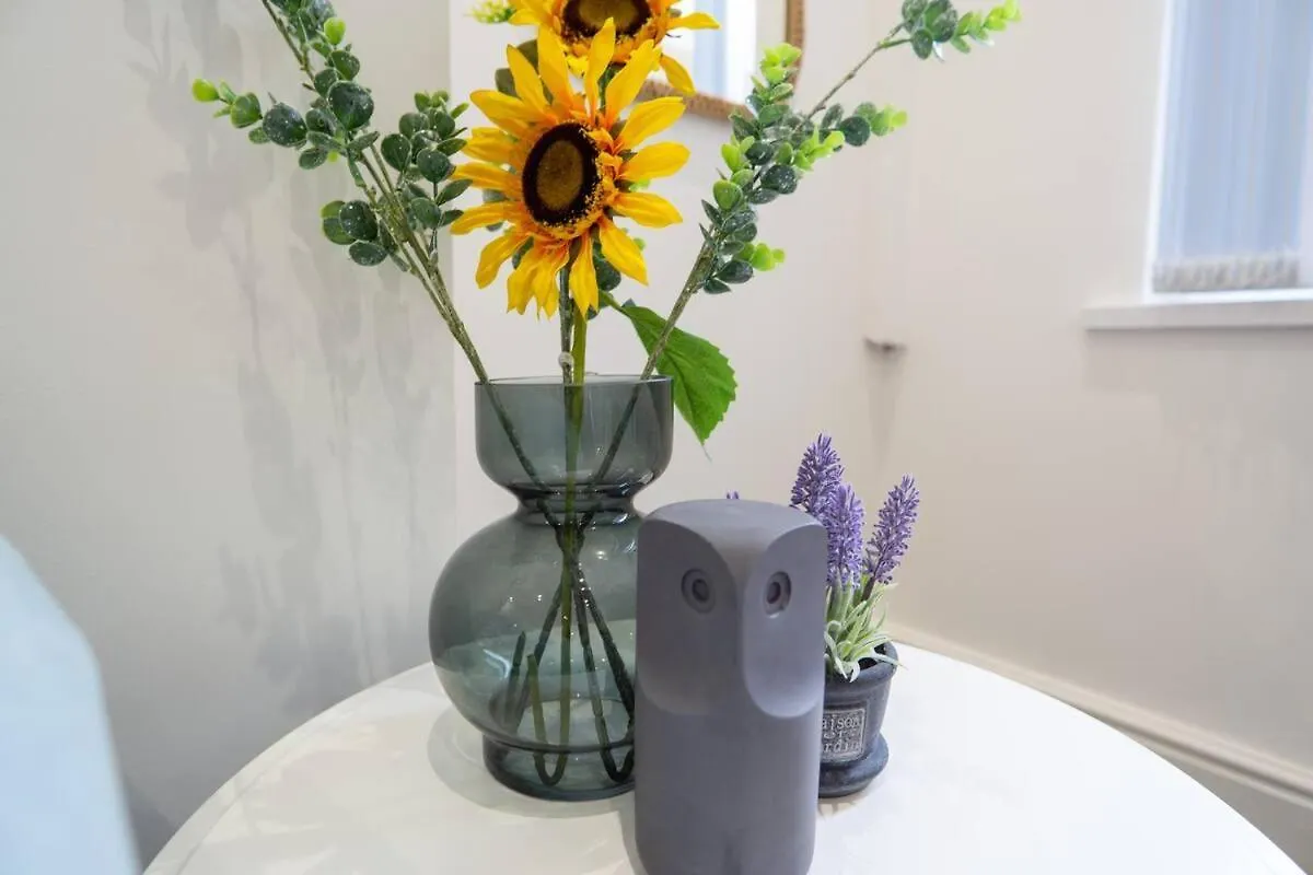Feriehus Cedar House - Air Host & Stay Liverpool