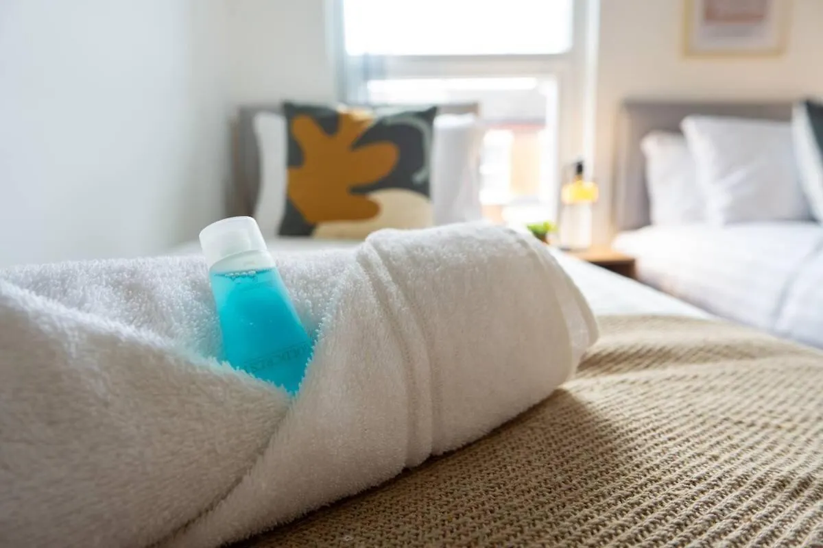 Cedar House - Air Host & Stay Liverpool Storbritannien
